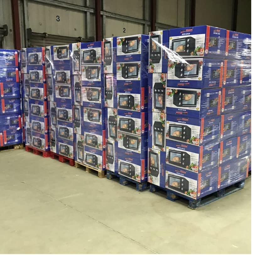 Pallets with kitchen appliances / 小家电托盘